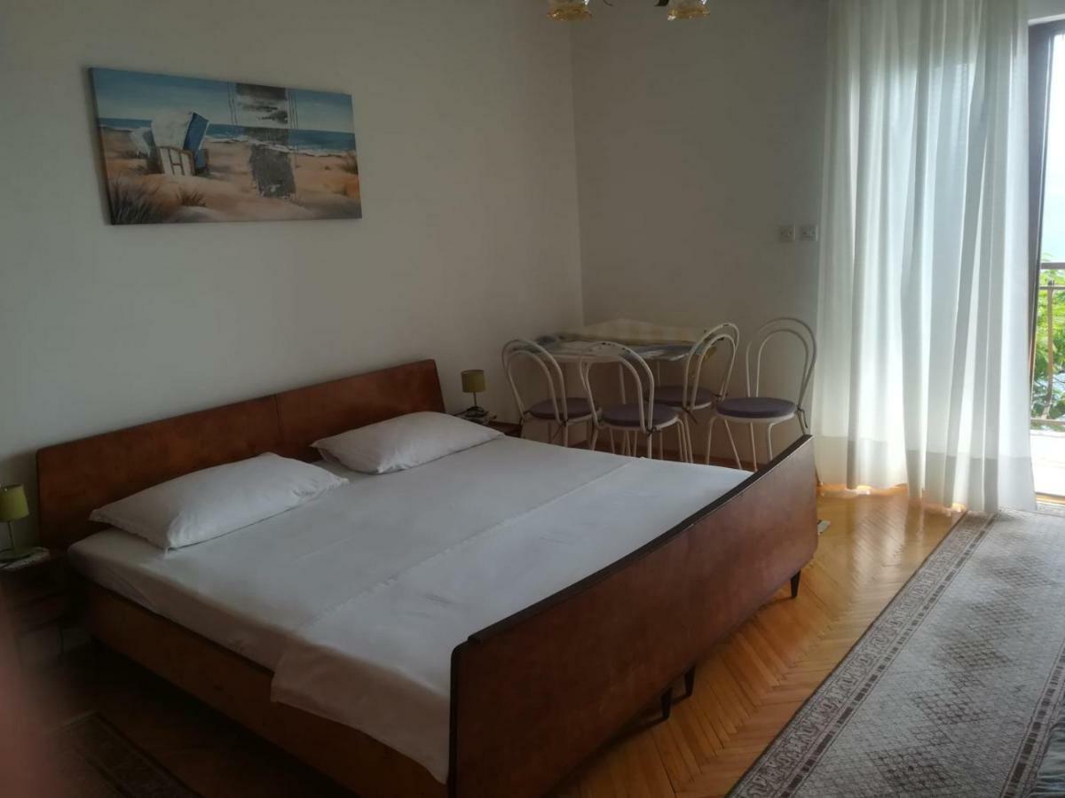 Ujdur Apartment *