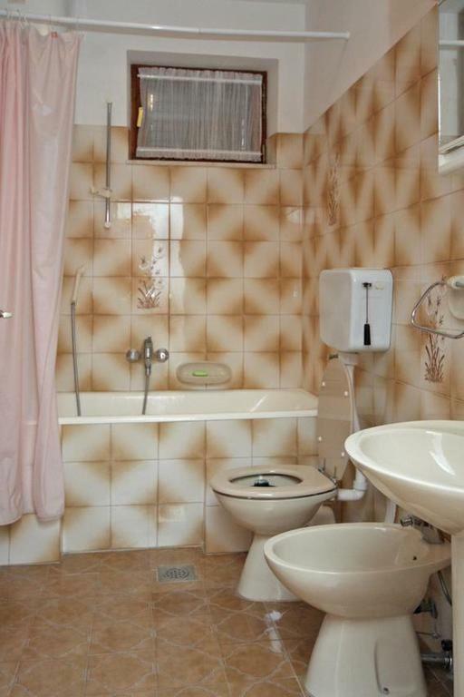 Apartment Ujdur *