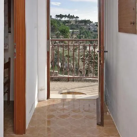 Apartmani Ujdur Omiš Zewnętrze zdjęcie