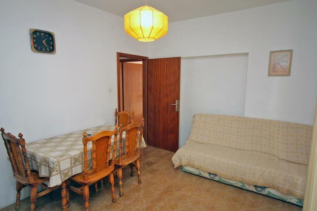Apartment Ujdur