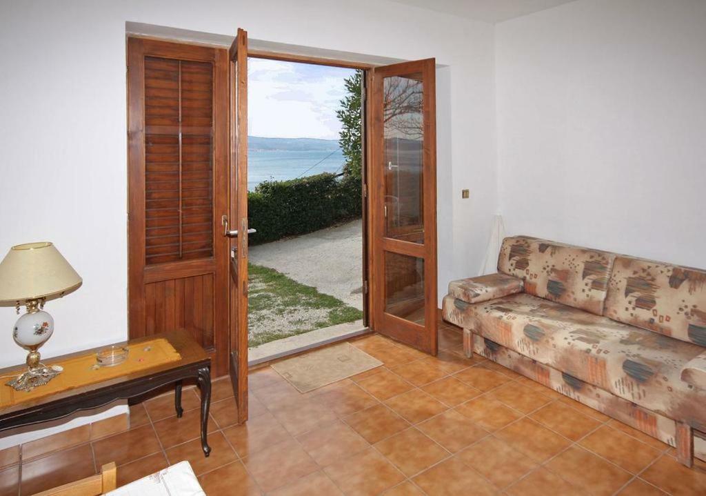 Ujdur Apartament Omiš
